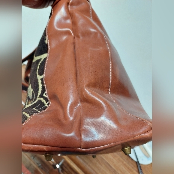 Vintage* Synethetic and Embroidered Tan Handbag - Picture 6 of 16